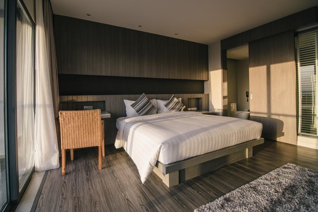 Hotel IKON Phuket - SHA Plus Karon Exterior foto
